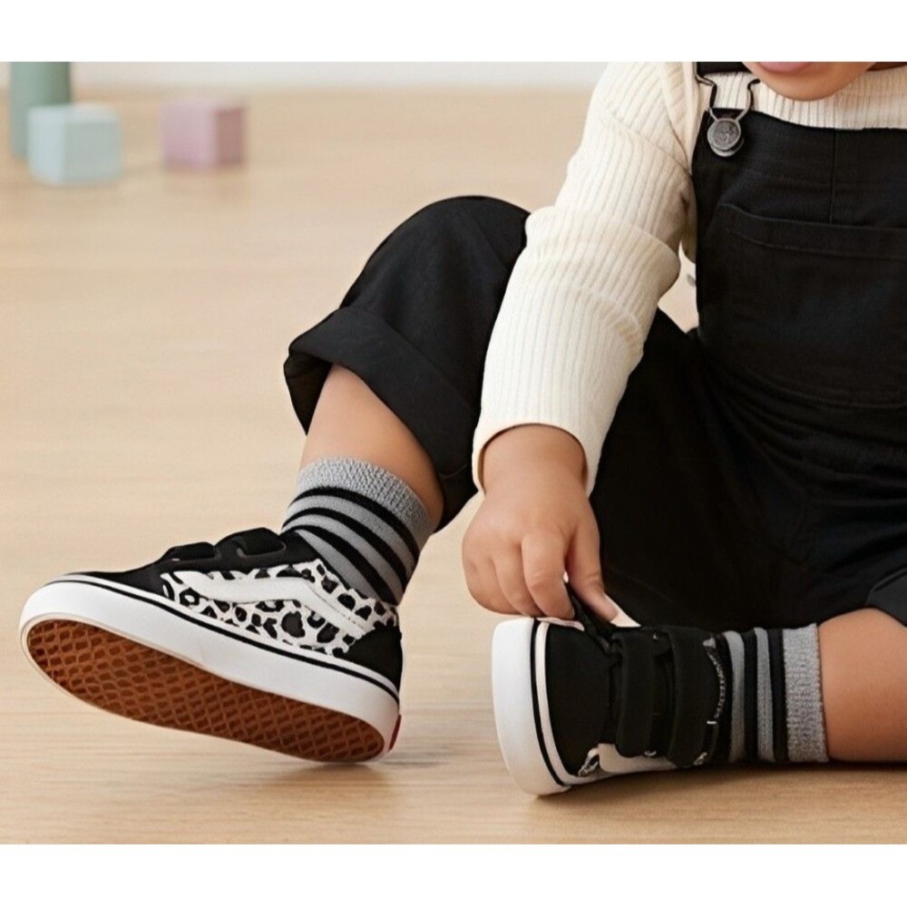 ​Vans Old Skool V Leopard Print Girls Toddler Shoes 9 Sneaker Hook Loop Strap